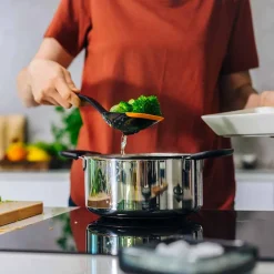 Functional Form Perforert Skje<FISKARS