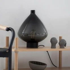 Arkiv Bordlampe 4218 Røkgrå<HADELAND GLASSVERK