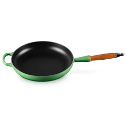 Støpejernspanne m/trehåndtak 28cm Bamboo Green<LE CREUSET Clearance