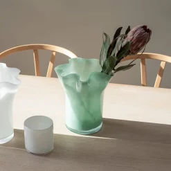 Bold Tulipanvase 25cm Grønn<NOVA Outlet