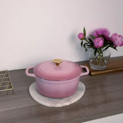 Dynamic Støpejernsgryte 4,3L 24cm Rosa<NOVA Clearance