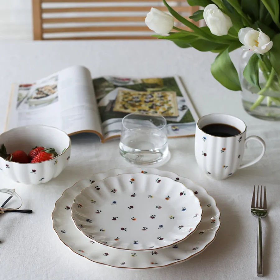 Lilly Bolle m/Blomster og Gullkant 13cm Hvit<NOVA New