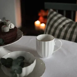 Lilly Krus 32cl Hvit m/Gullkant<NOVA Outlet