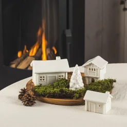 Porsgrunds Porselænsfabrik Jul På Tunet Stabbur 8,2x10,1cm<PORSGRUNDS PORSELÆNSFABRIK Best