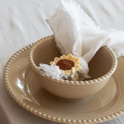 Summer Collection Serviettring Porselen m/Heklet Blomst 2pk Gu<SEASONS