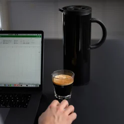 TERMOKANNE SORT 1L CYLINDER<CHRISTIANIA 1739